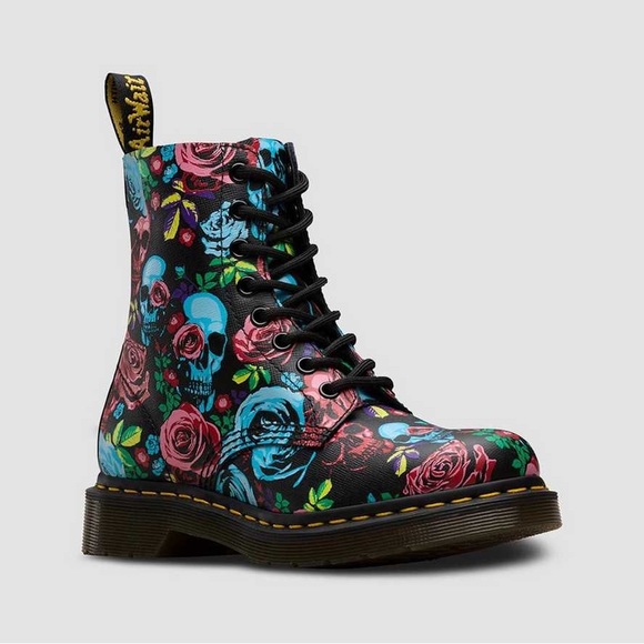 RARE Size 9 (US) Classic Dr. Martens - Picture 2 of 2